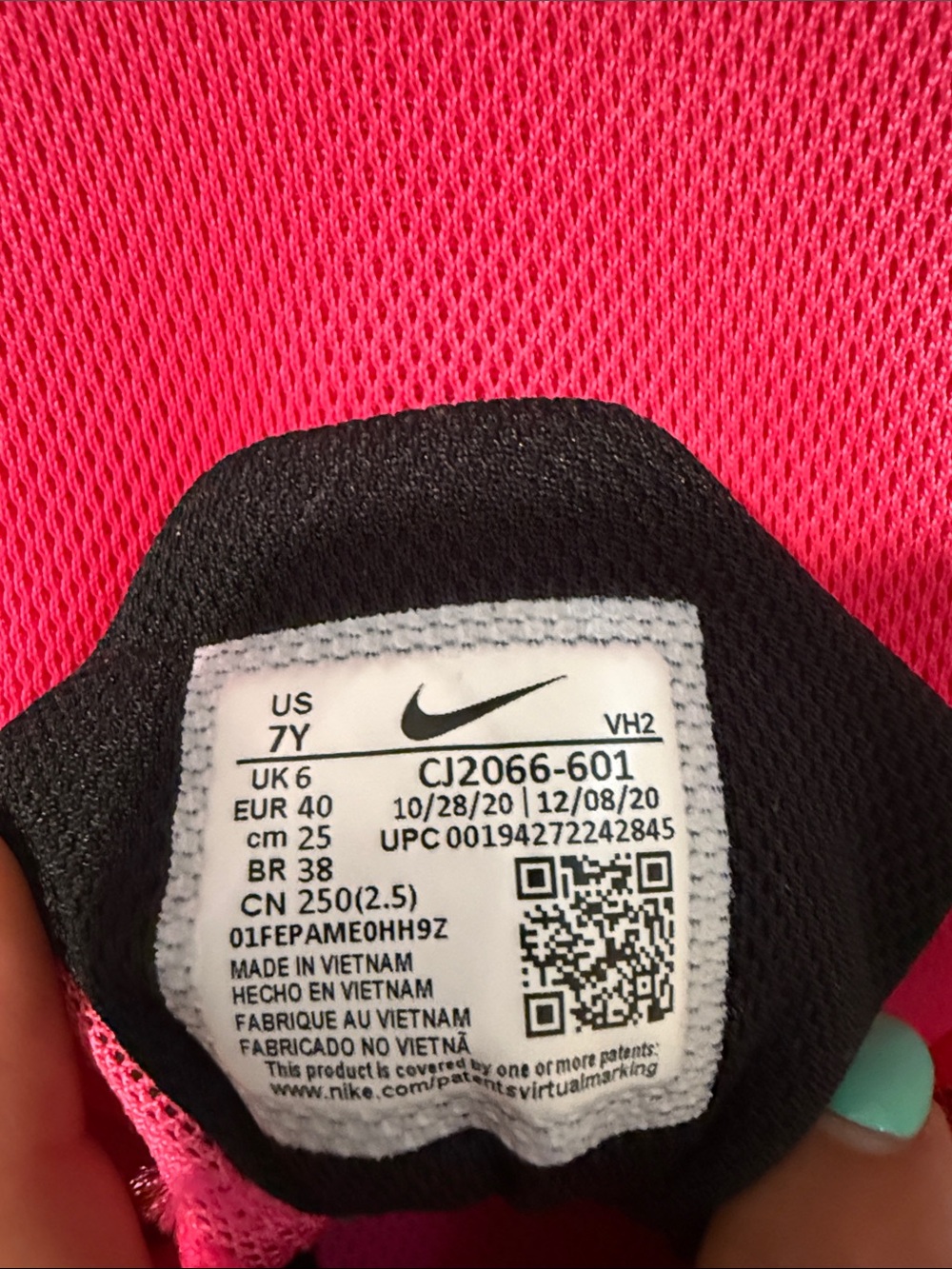 Nike Women's Bright Pink Athletic Running Shoes - Picture 4 of 5